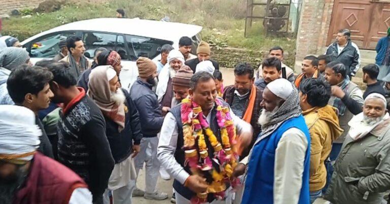केंद्रीय लोक शिकायत एवं जांच संस्थान के राष्ट्रीय उपाध्यक्ष का हीमपुर बुजुर्ग में भव्य स्वागत