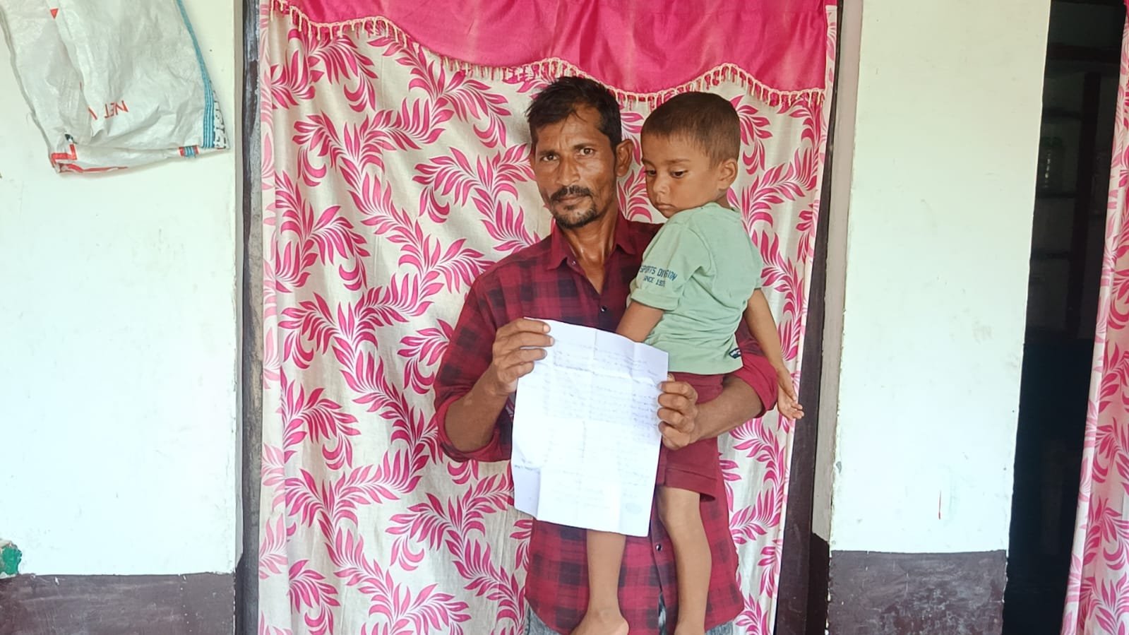 पत्नी पर बेटे को घर में अकेला छोड़कर जाने का आरोप, पति ने पुलिस से लगाई गुहार