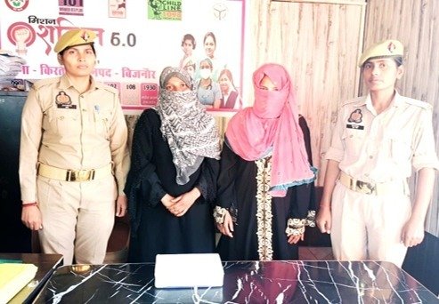 चोरी करके हुई थी फरार कर लिया पुलिस ने गिरफ्तार ।