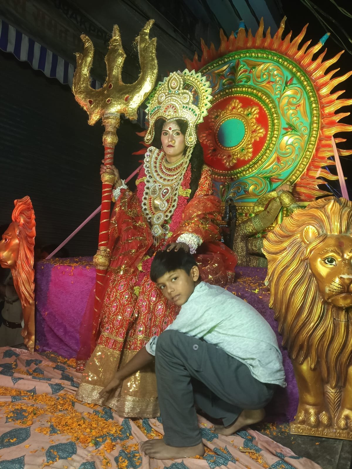 कांठ में धूमधाम से निकाली गई महर्षि वाल्मीकि जयंती की शोभायात्रा
